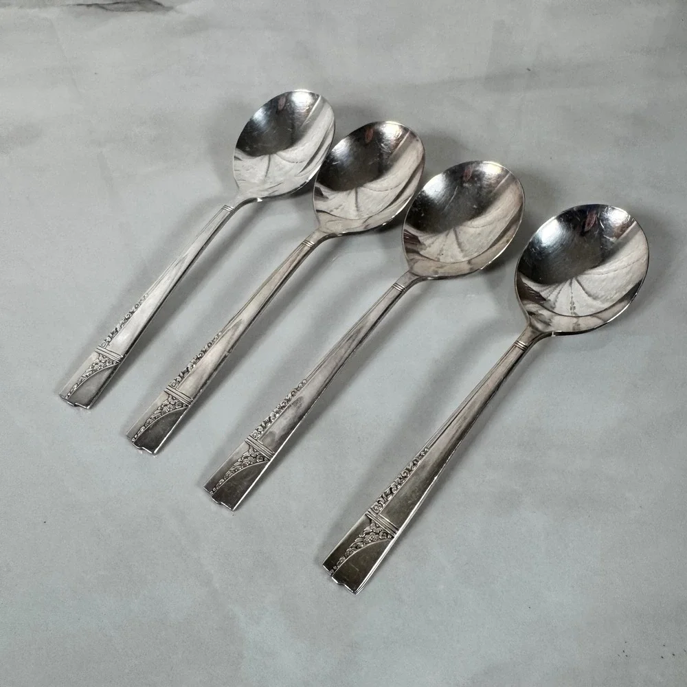 Set of 4‎ Oneida Nobility Plate Silver Plated Round Soup Spoons Caprice Lot 2